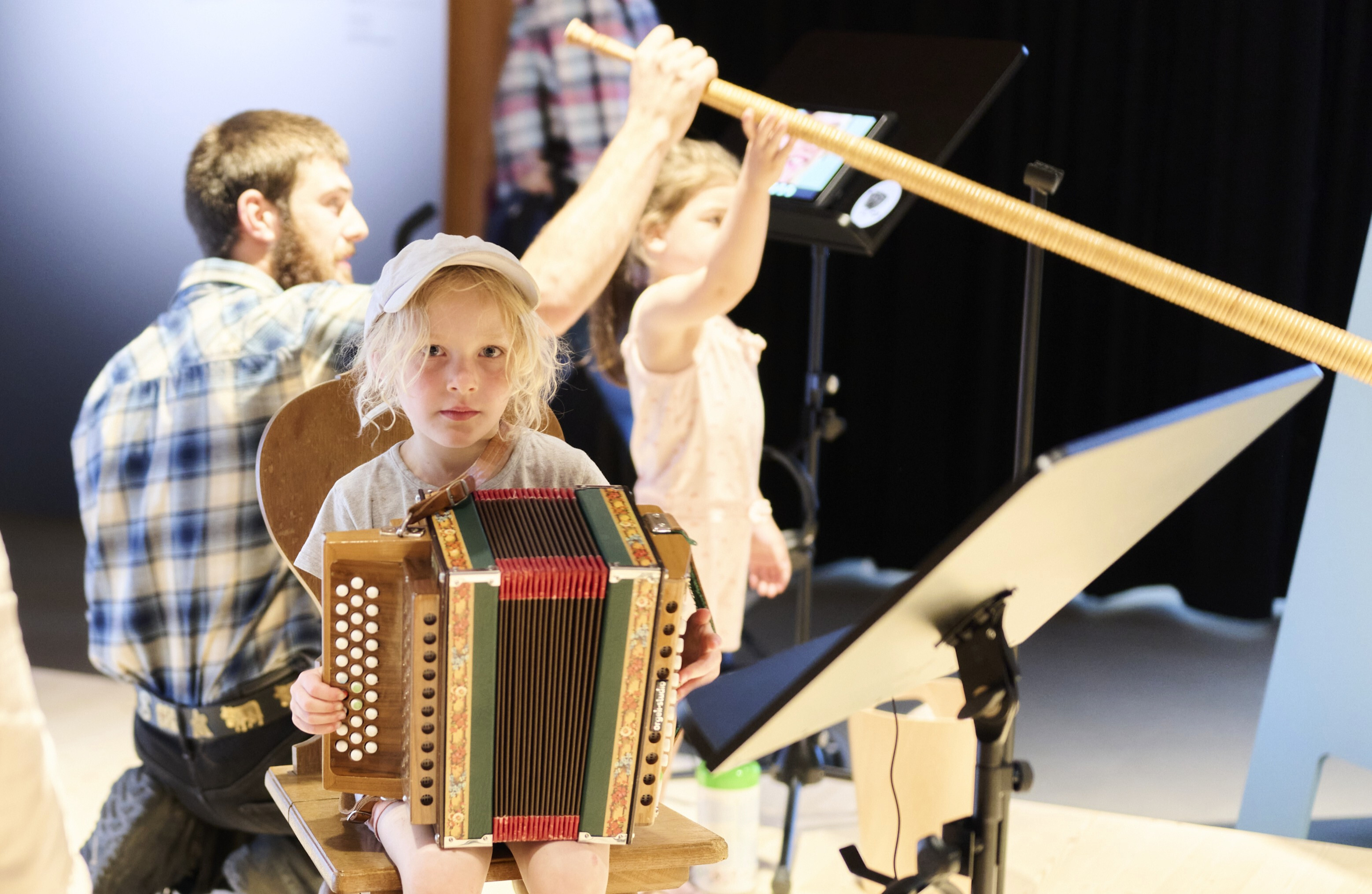 Symbolbild. Volksmusik. Forum Schweizer Geschichte Schwyz | 14.6.2025 - 03.5.2026. Schweizerisches Nationalmuseum.